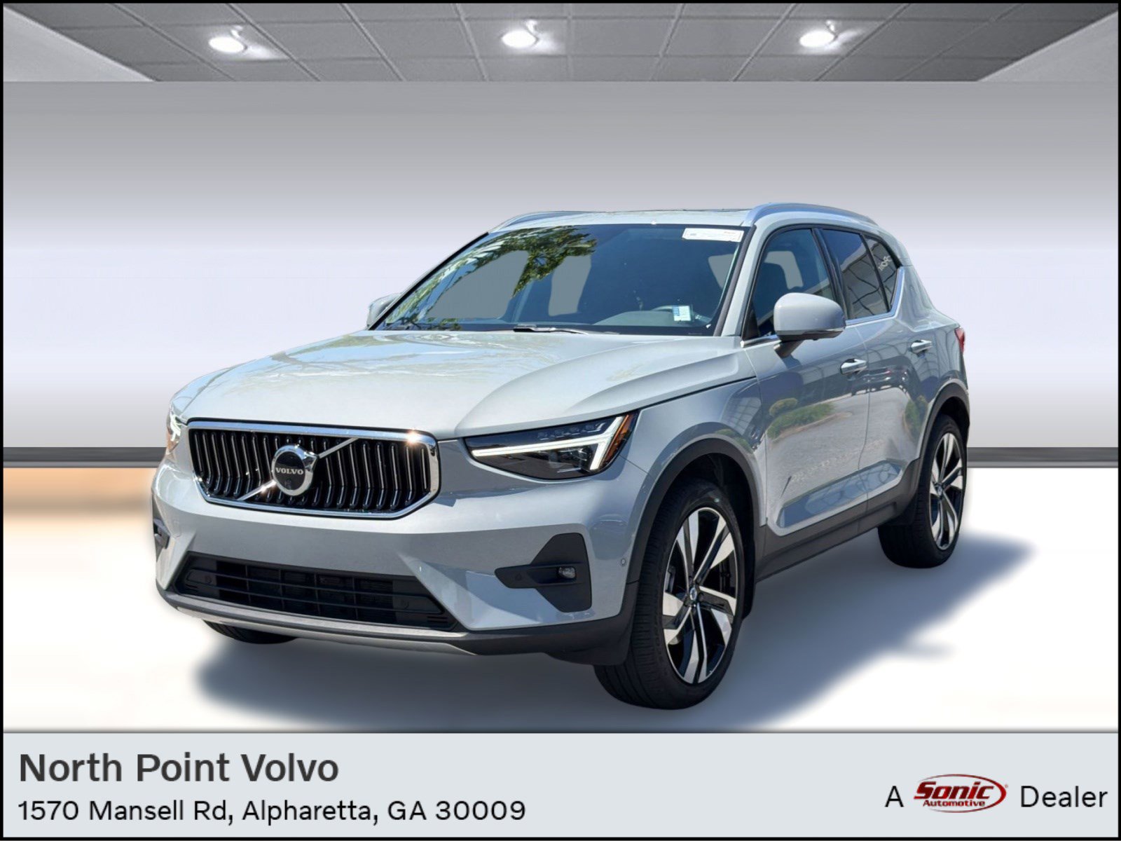 Used 2024 Volvo XC40 B5 Plus w/ Protection Package Premier