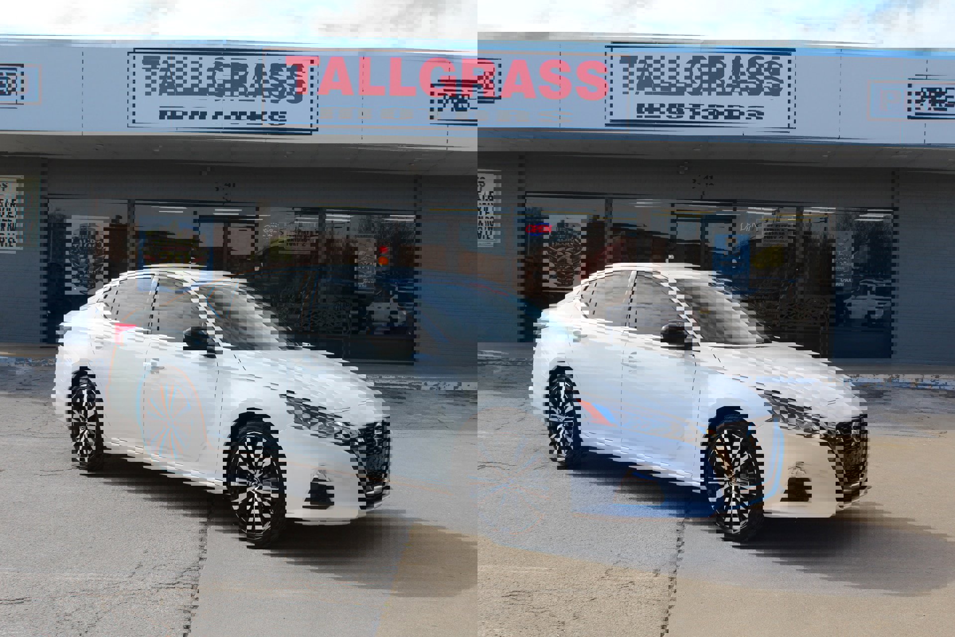 Used 2022 Nissan Altima 2.5 SR image 2