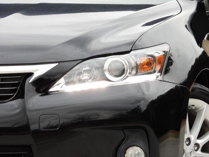 Used 2013 Lexus CT 200h w/ Premium Pkg w/Backup Camera image 3