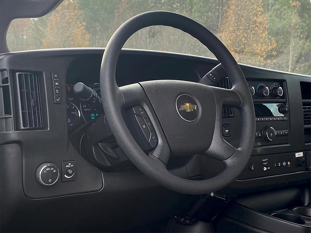 New 2025 Chevrolet Express 3500 Work Van w/ Power Convenience Package image 9
