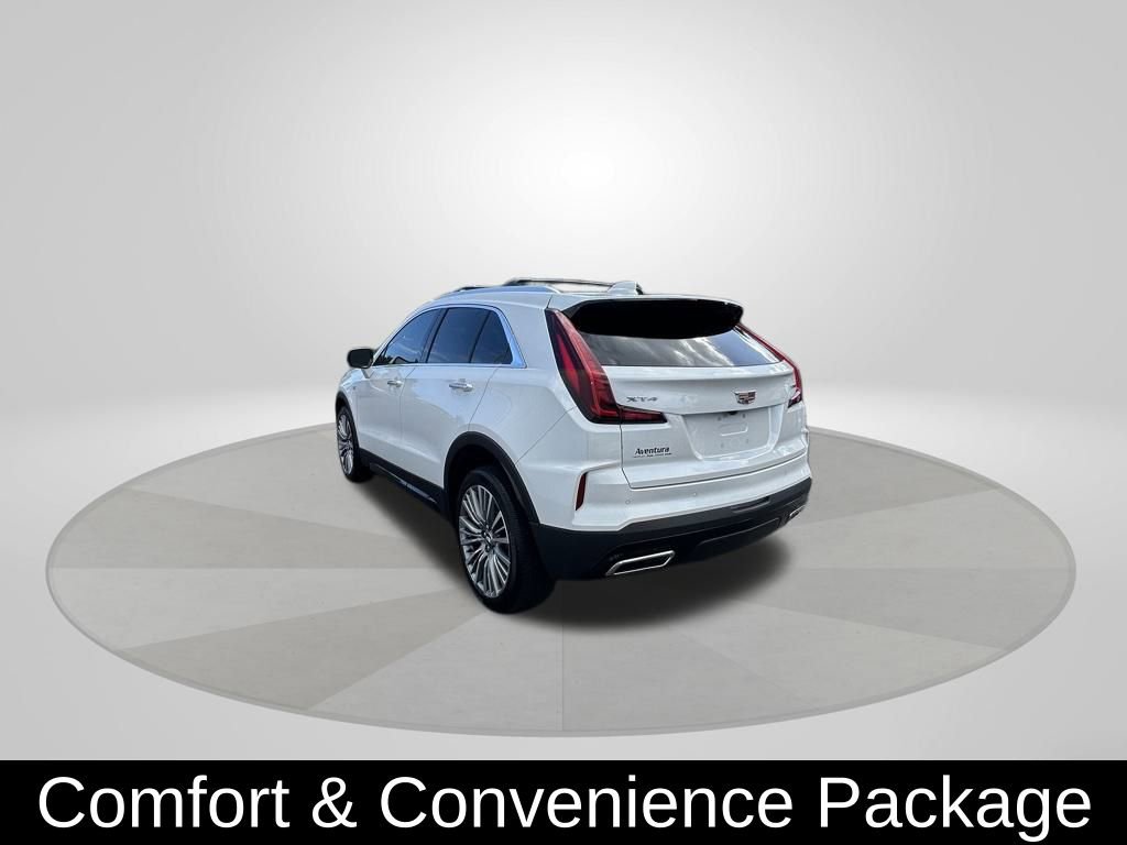 Used 2025 Cadillac XT4 Premium Luxury image 5