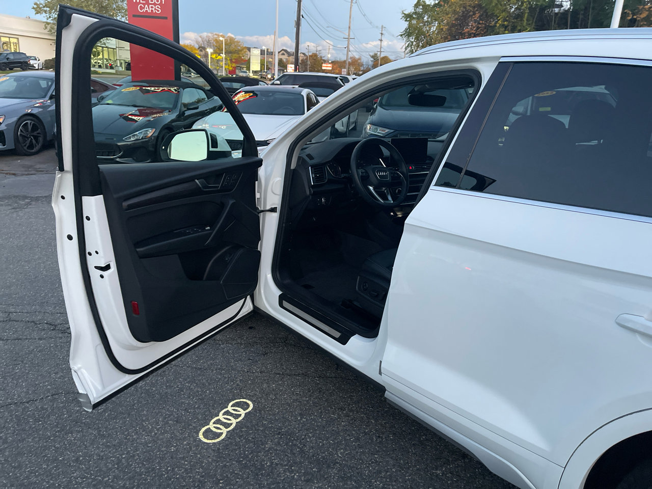 Used 2023 Audi Q5 2.0T Premium w/ Convenience Package image 18