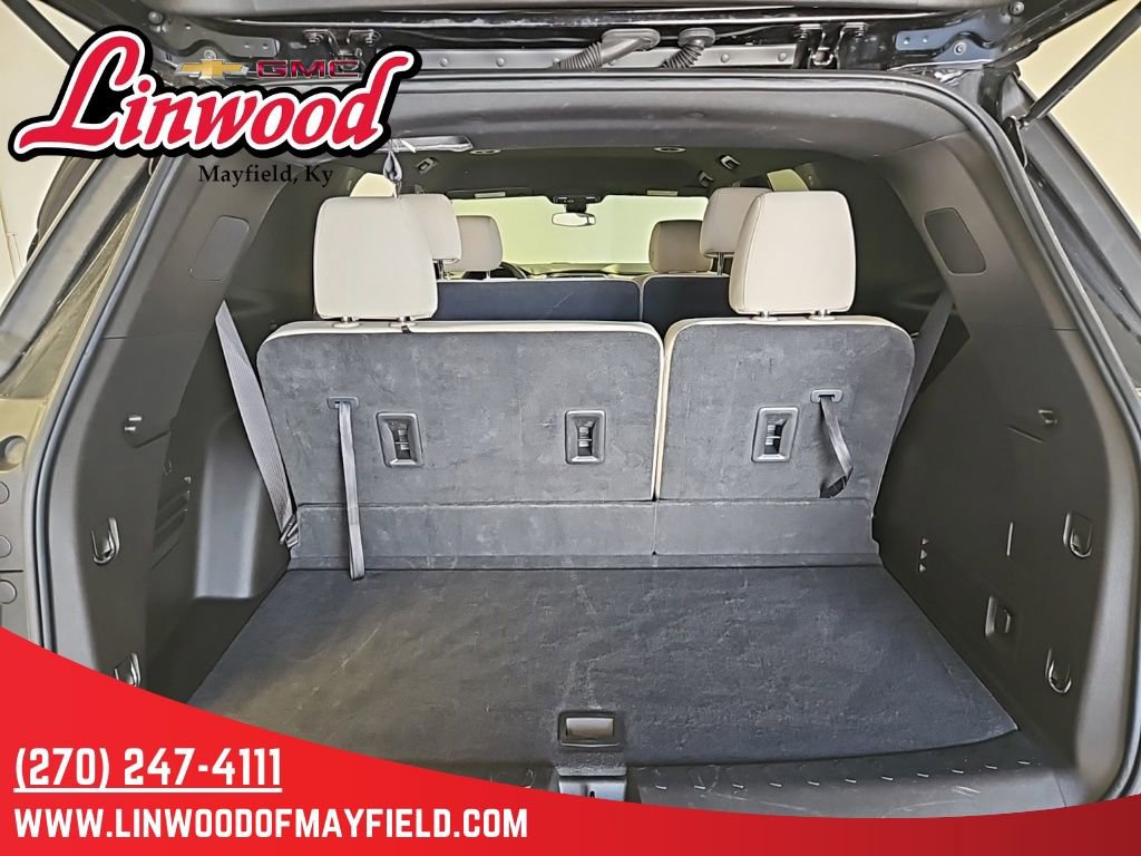 Used 2023 Chevrolet Traverse LS FWD image 12