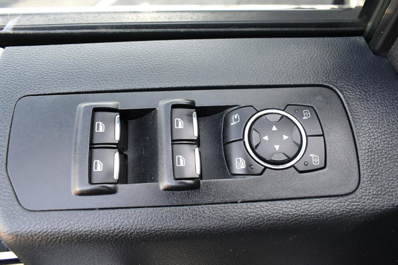 Used 2015 Ford F150 Platinum w/ Equipment Group 701A Luxury AWD/4WD image 39