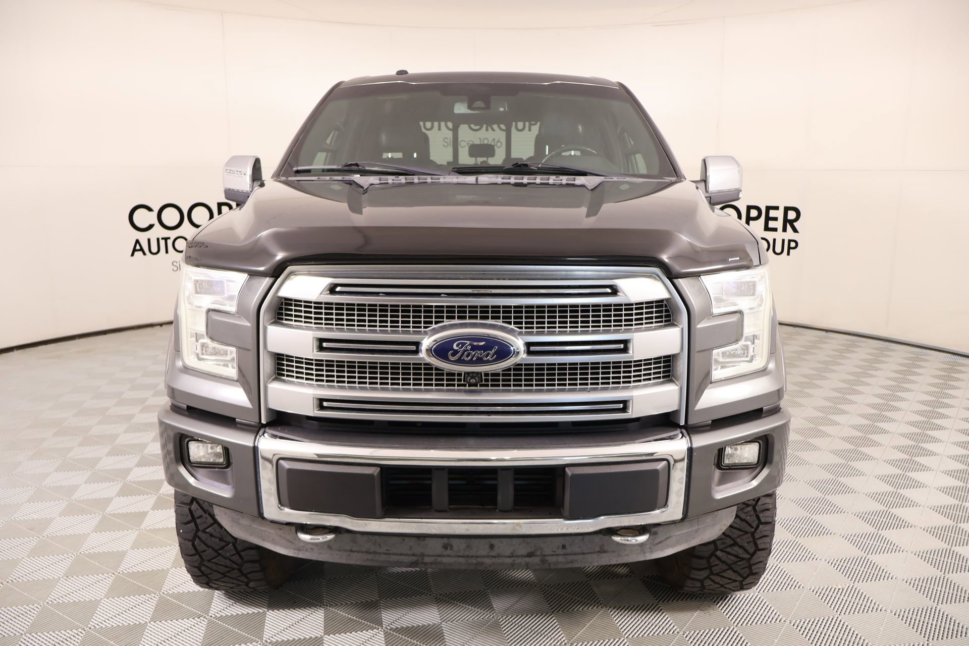 Used 2015 Ford F150 Platinum w/ Equipment Group 701A Luxury AWD/4WD image 12