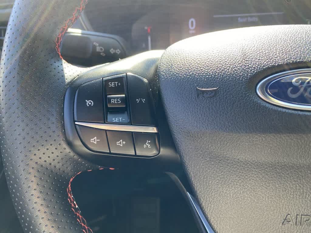 Used 2025 Ford Escape ST-Line Select AWD/4WD image 19