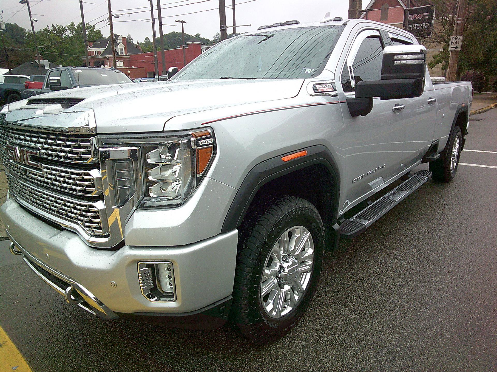 Used 2022 GMC Sierra 3500 Denali w/ Technology Package image 3