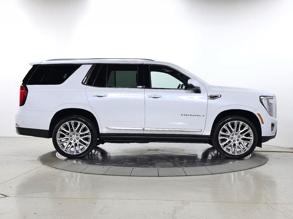 Used 2026 GMC Yukon Denali w/ Denali Reserve Package AWD/4WD image 9