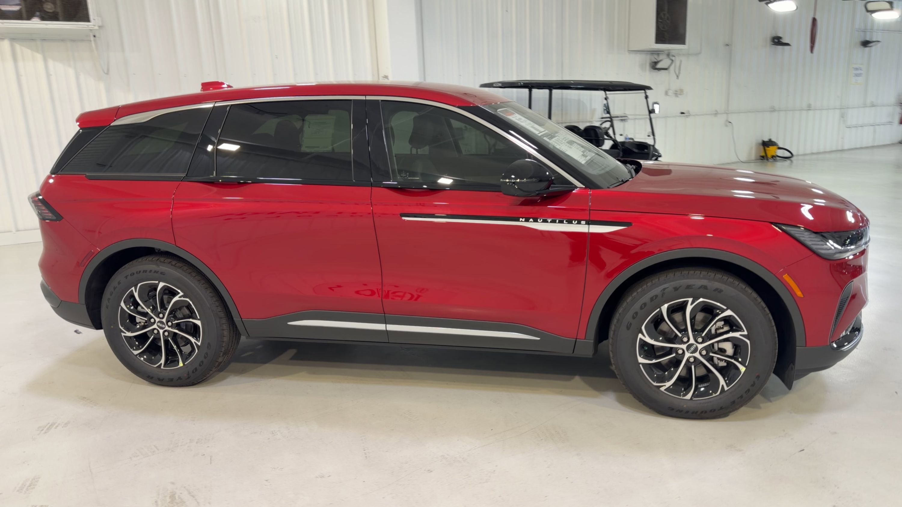 New 2026 Lincoln Nautilus Premier AWD/4WD image 2
