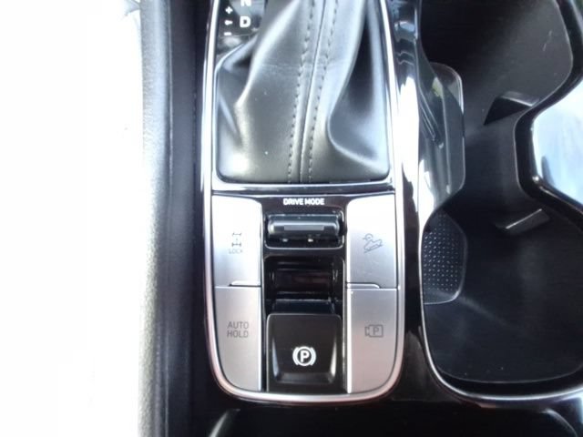 Used 2025 Hyundai Santa Cruz SE AWD/4WD image 29
