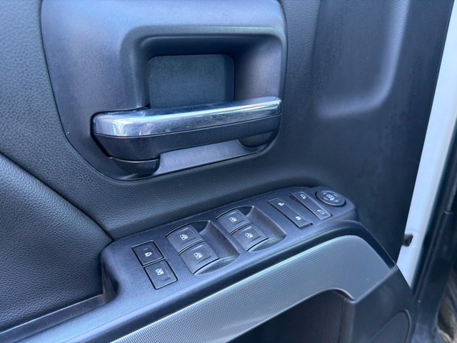 Used 2018 Chevrolet Silverado 1500 LT w/ All Star Edition AWD/4WD image 9