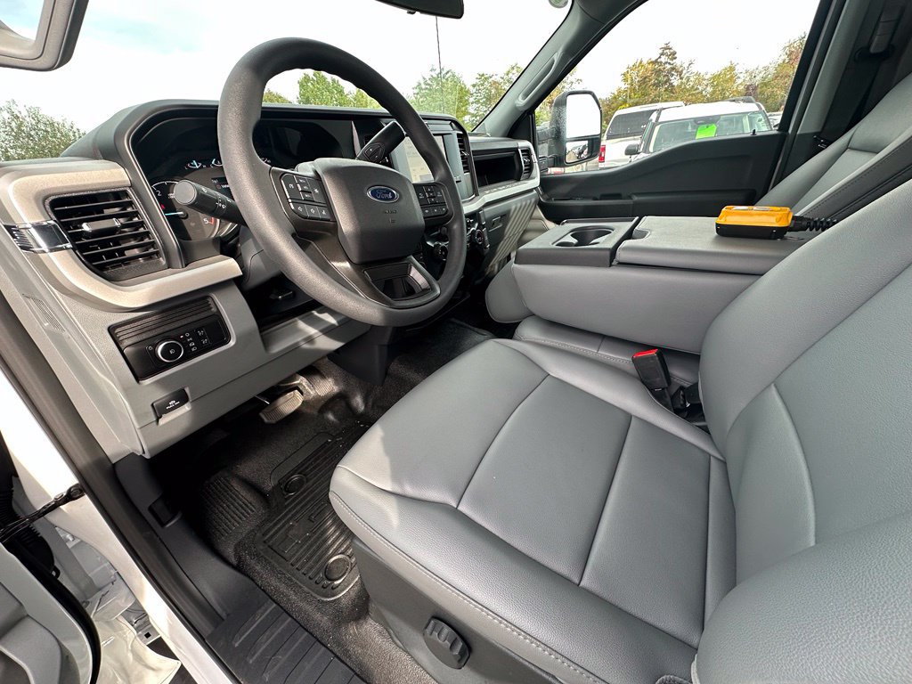 New 2026 Ford F550 4x4 Regular Cab Super Duty image 19