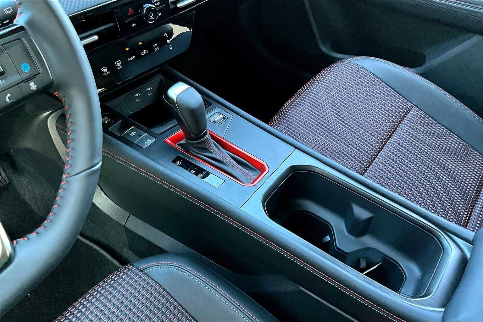 New 2026 Nissan Kicks SR image 7