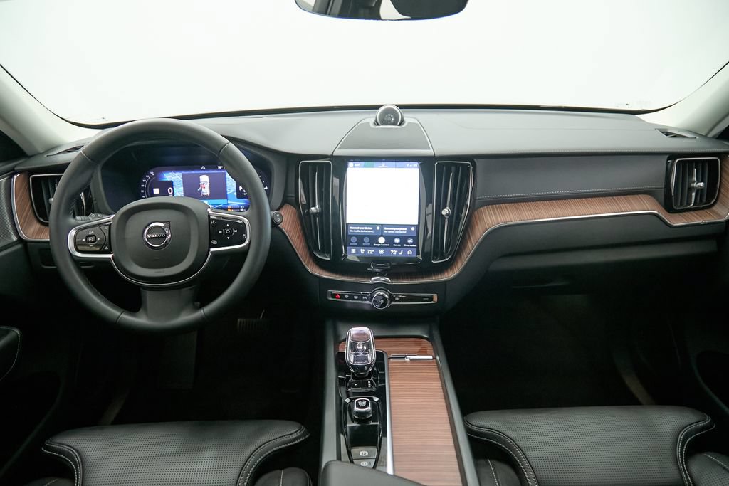 Certified 2023 Volvo XC60 T8 Ultimate w/ Climate Package AWD/4WD image 24
