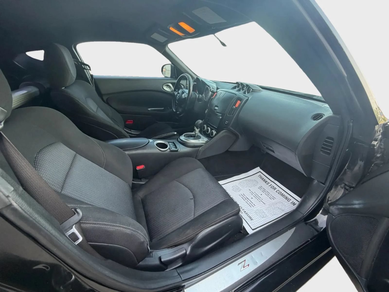 Used 2015 Nissan 370Z Coupe RWD image 16