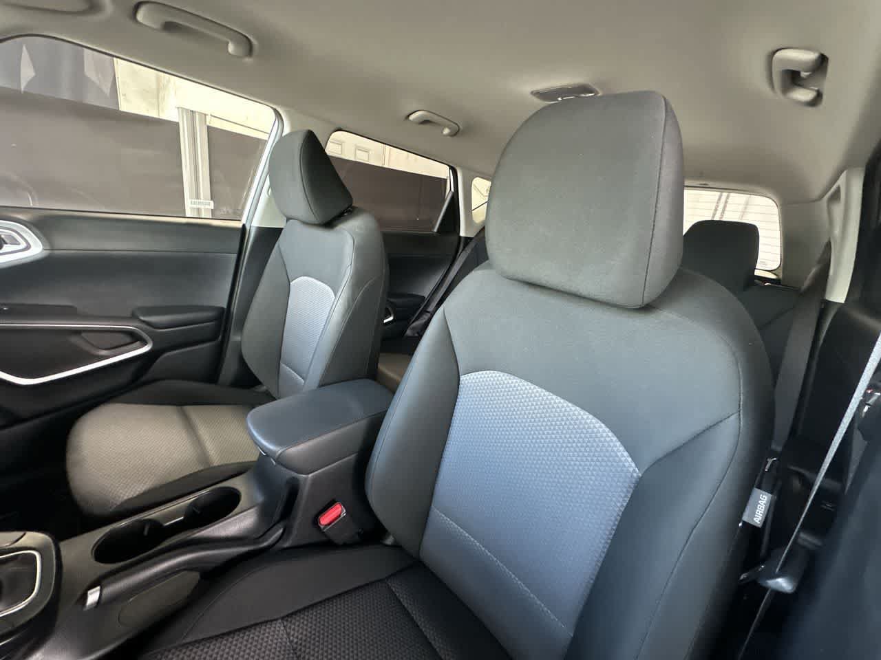 Used 2025 Kia Soul LX w/ LX Technology Package FWD image 14