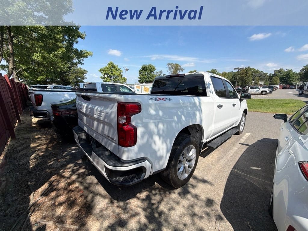 Used 2024 Chevrolet Silverado 1500 Custom AWD/4WD image 8