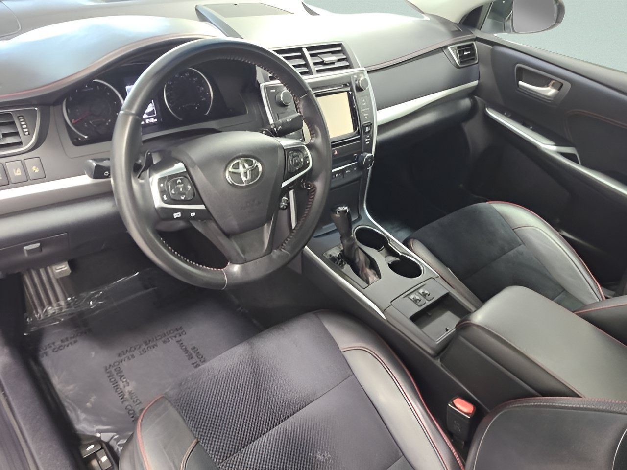 Used 2015 Toyota Camry XSE w/ Advanced Technology Package FWD image 25