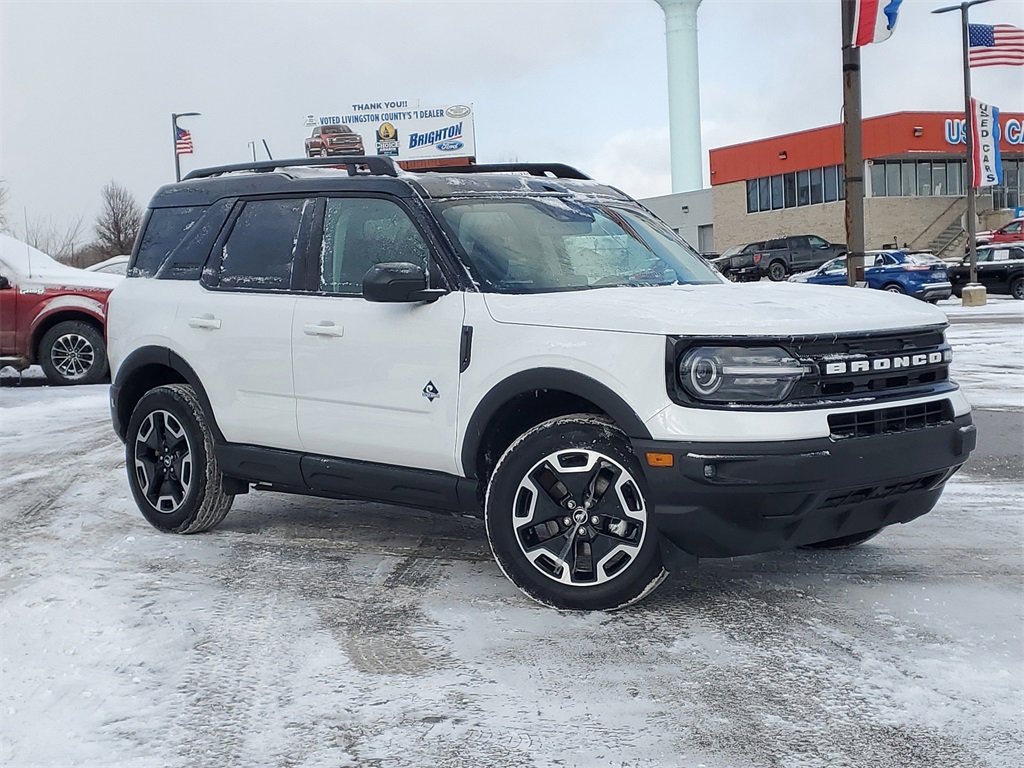 Used 2024 Ford Bronco Sport Outer Banks image 1
