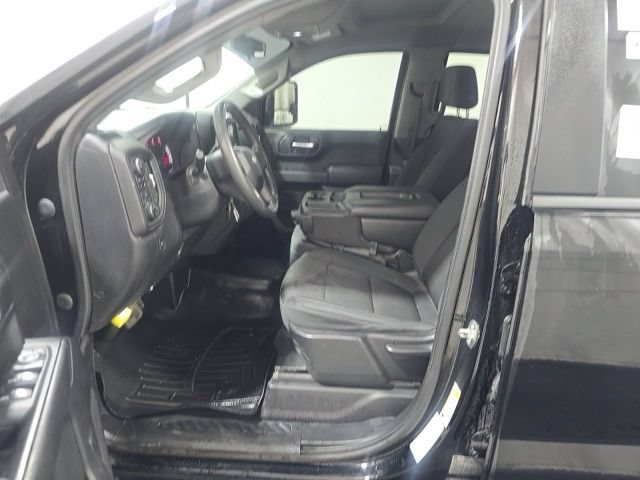 Used 2020 Chevrolet Silverado 1500 Custom w/ Custom Value Package AWD/4WD image 7