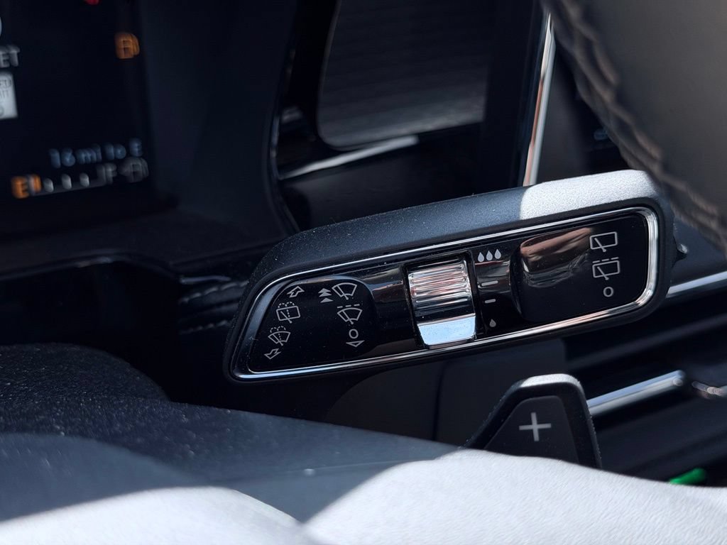 Certified 2024 Lincoln Corsair AWD image 30