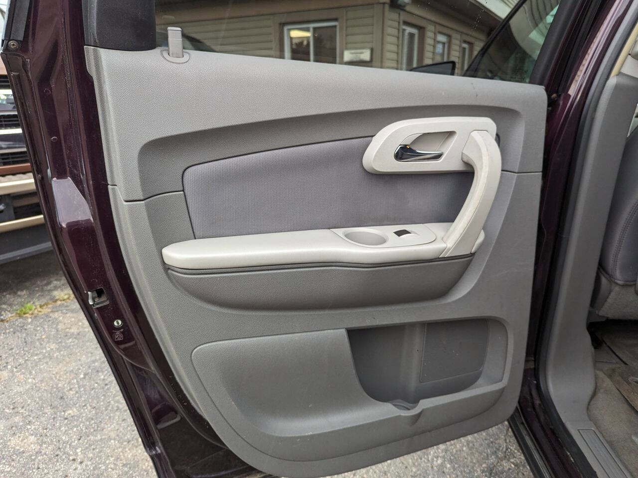 Used 2009 Chevrolet Traverse LS image 13