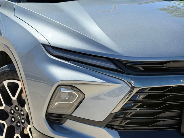 Used 2025 Chevrolet Blazer RS FWD image 3