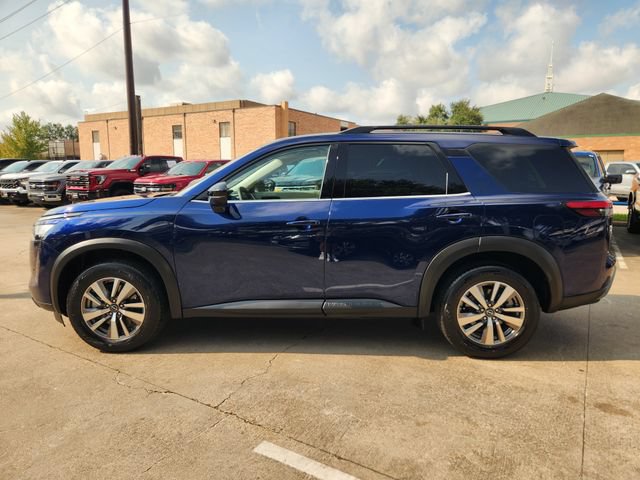 Used 2026 Nissan Pathfinder SL FWD image 4