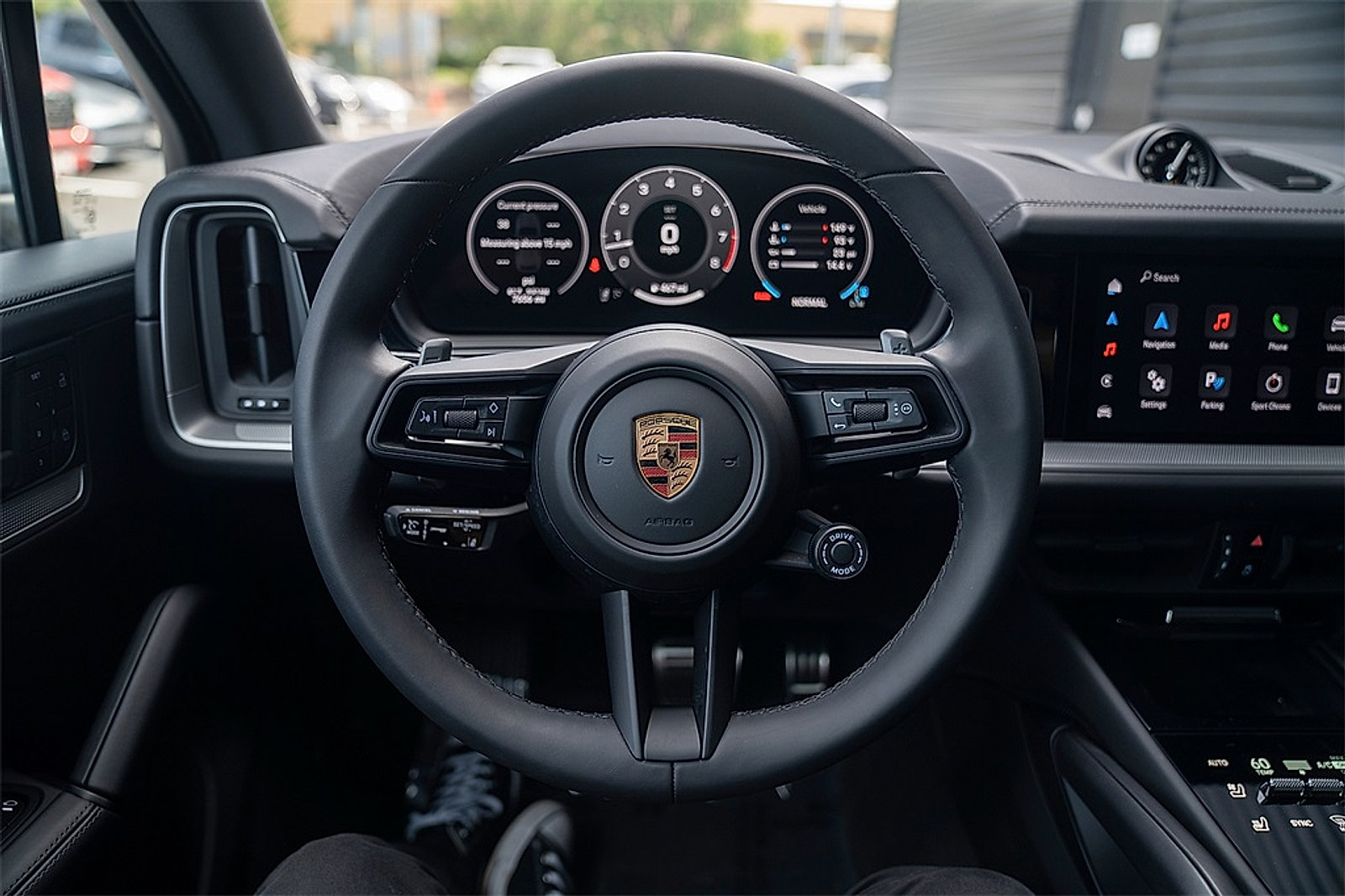 Used 2025 Porsche Cayenne S AWD/4WD image 6