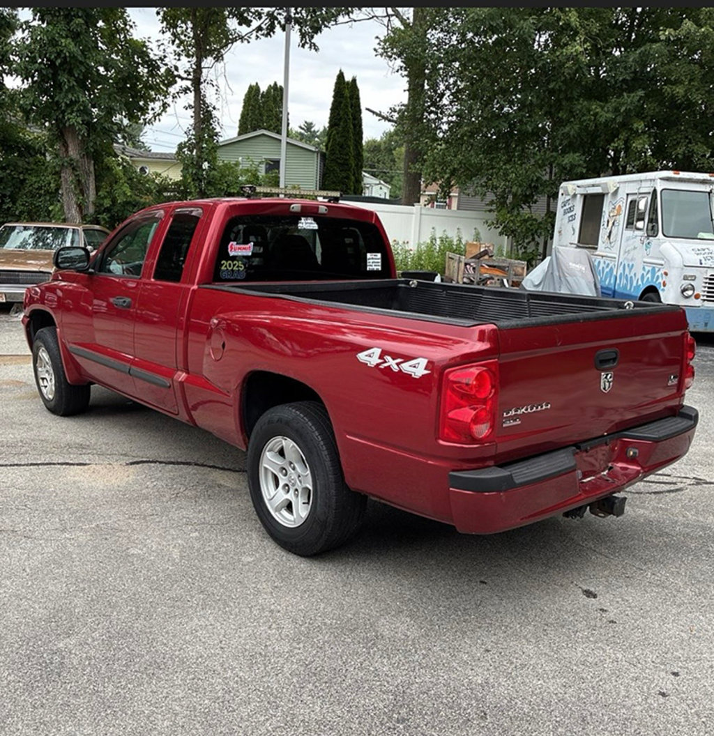 Used 2007 Dodge Dakota SLT w/ Trailer Tow Group AWD/4WD image 3