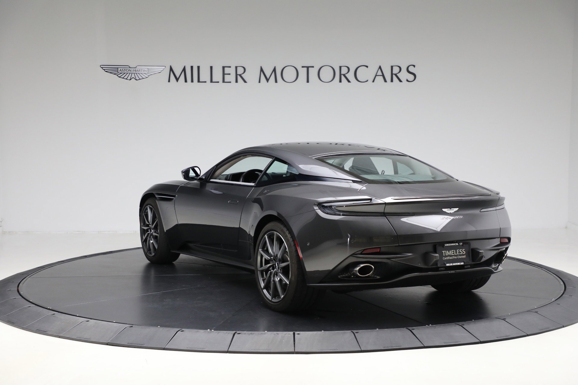 Used 2019 Aston Martin DB11 V8 image 5