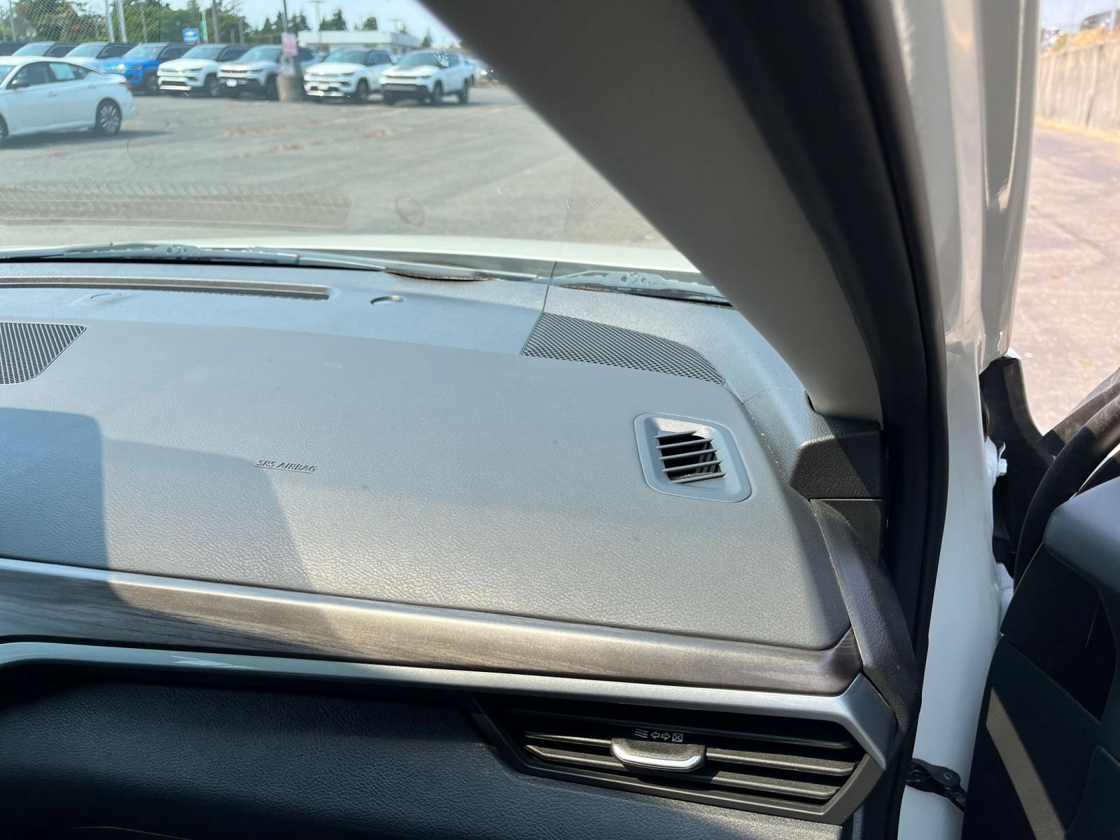 Used 2025 Nissan Altima 2.5 SV FWD image 35
