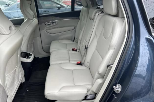 Used 2023 Volvo XC90 B6 Plus w/ Protection Package Premier AWD/4WD image 6