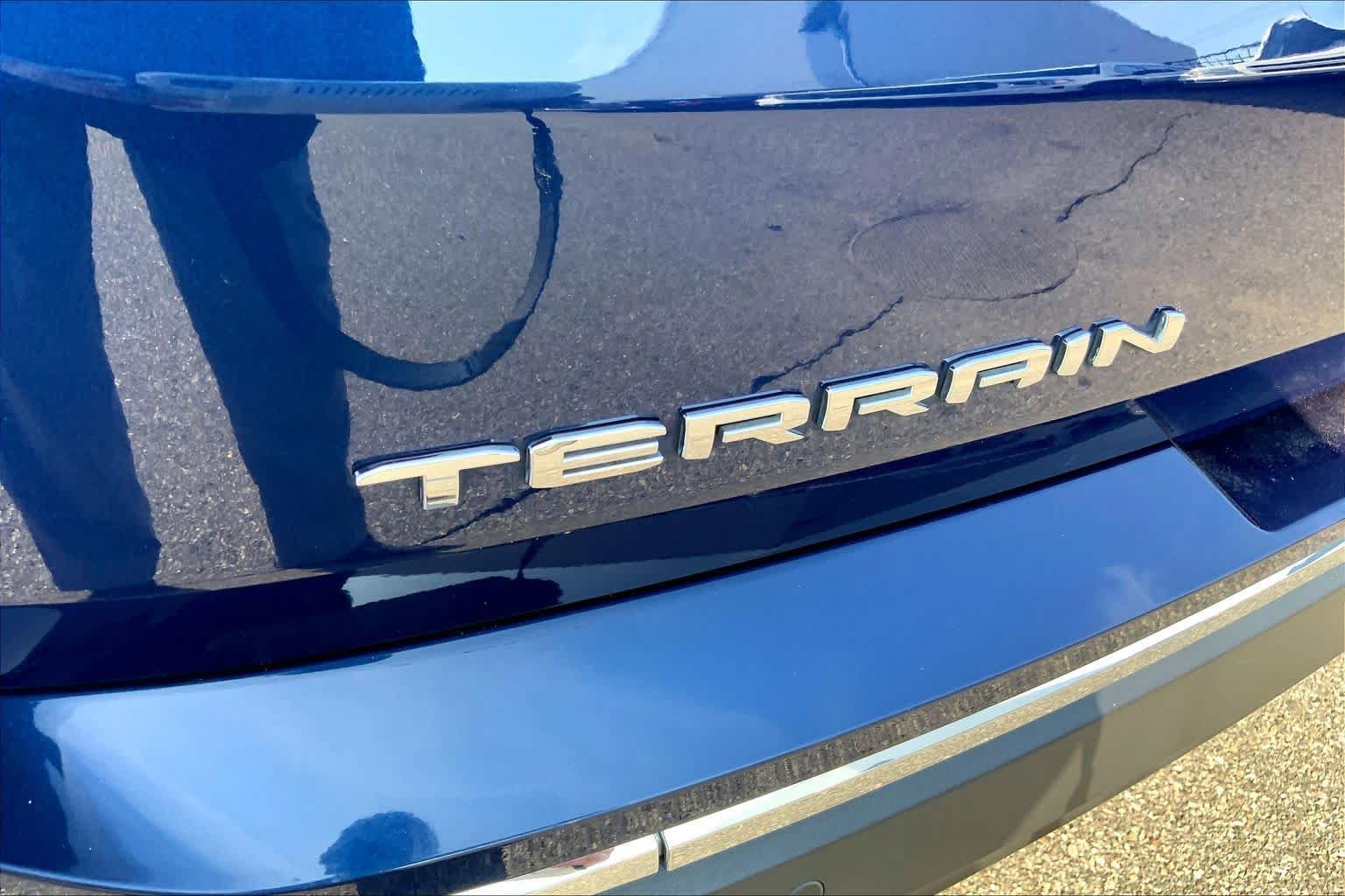 Used 2023 GMC Terrain SLT w/ Tech Package AWD/4WD image 32
