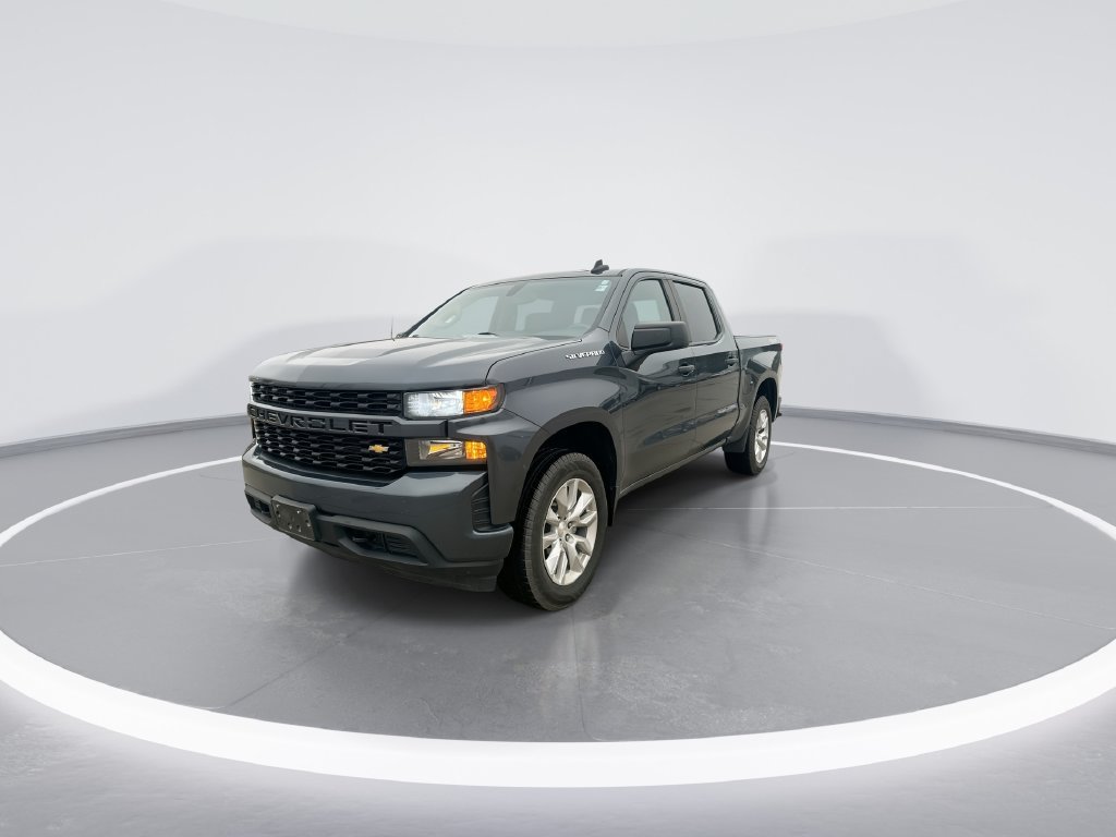Used 2020 Chevrolet Silverado 1500 Custom w/ Custom Value Package AWD/4WD image 4