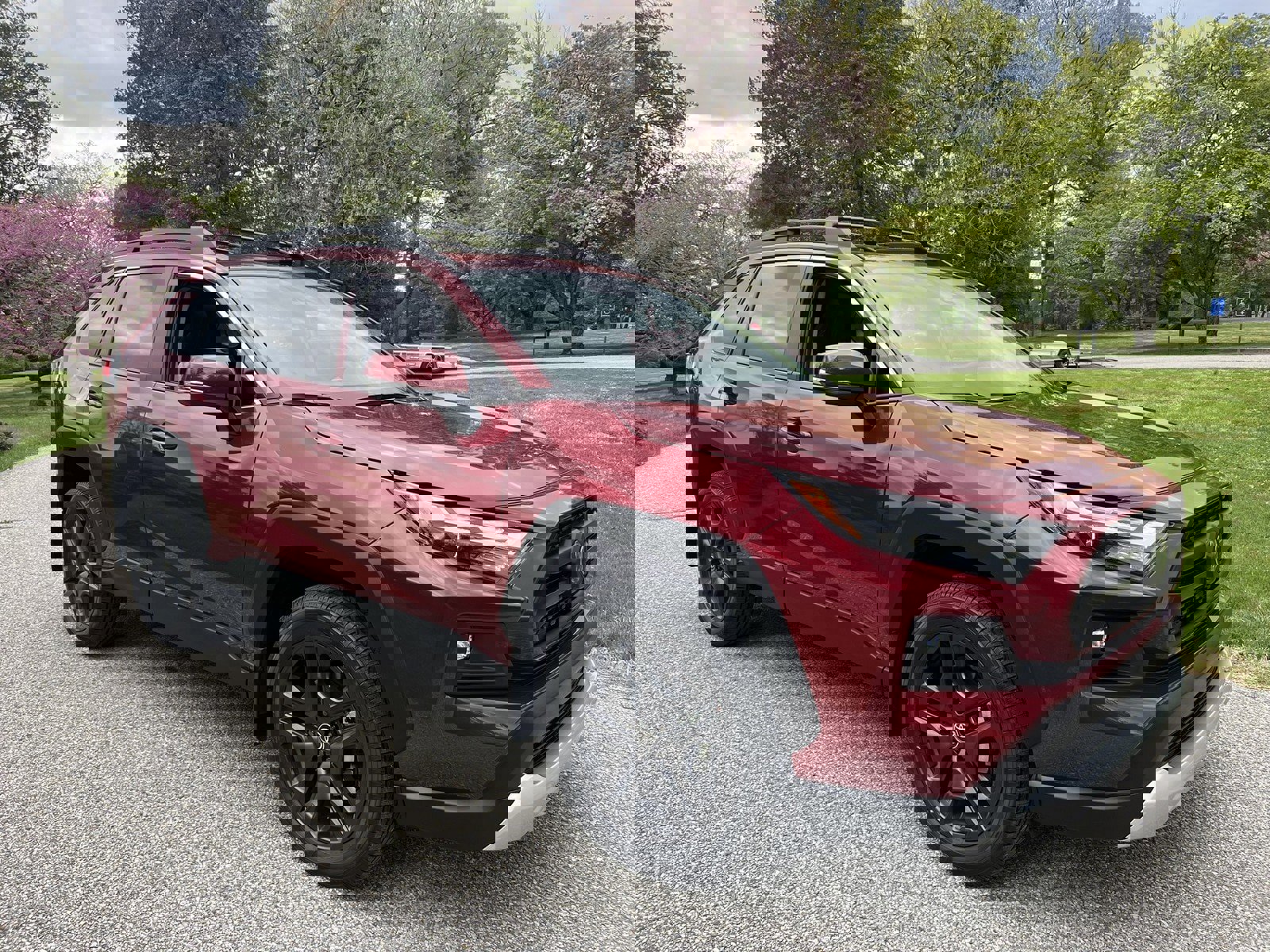 Used 2024 Toyota RAV4 Adventure w/ Convenience Package AWD/4WD image 2