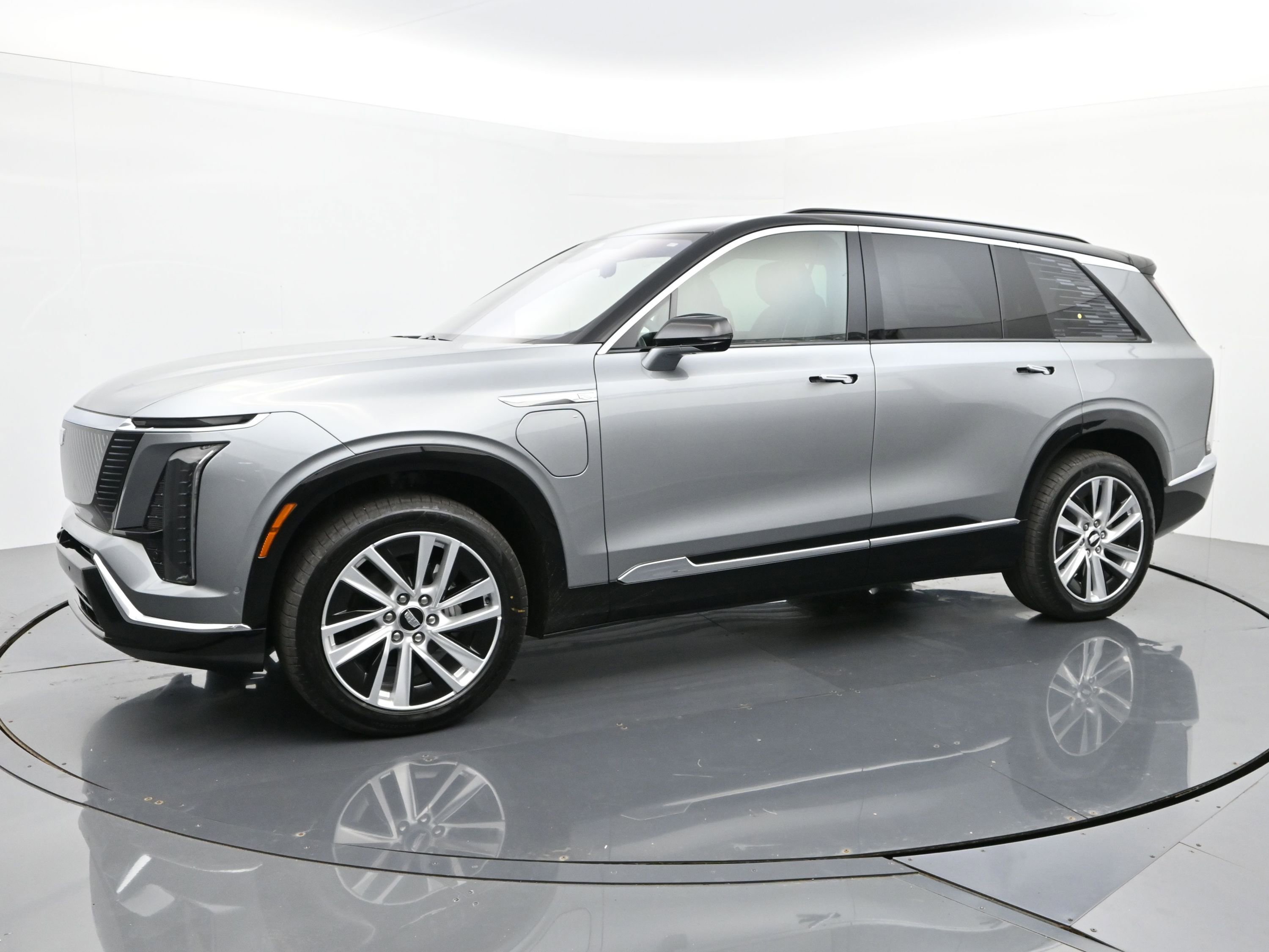 New 2026 Cadillac Vistiq Luxury w/ LPO, Floor Liner Package image 2