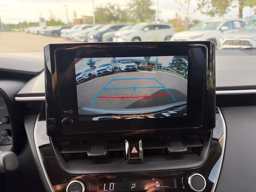 Used 2025 Toyota Corolla LE FWD image 28