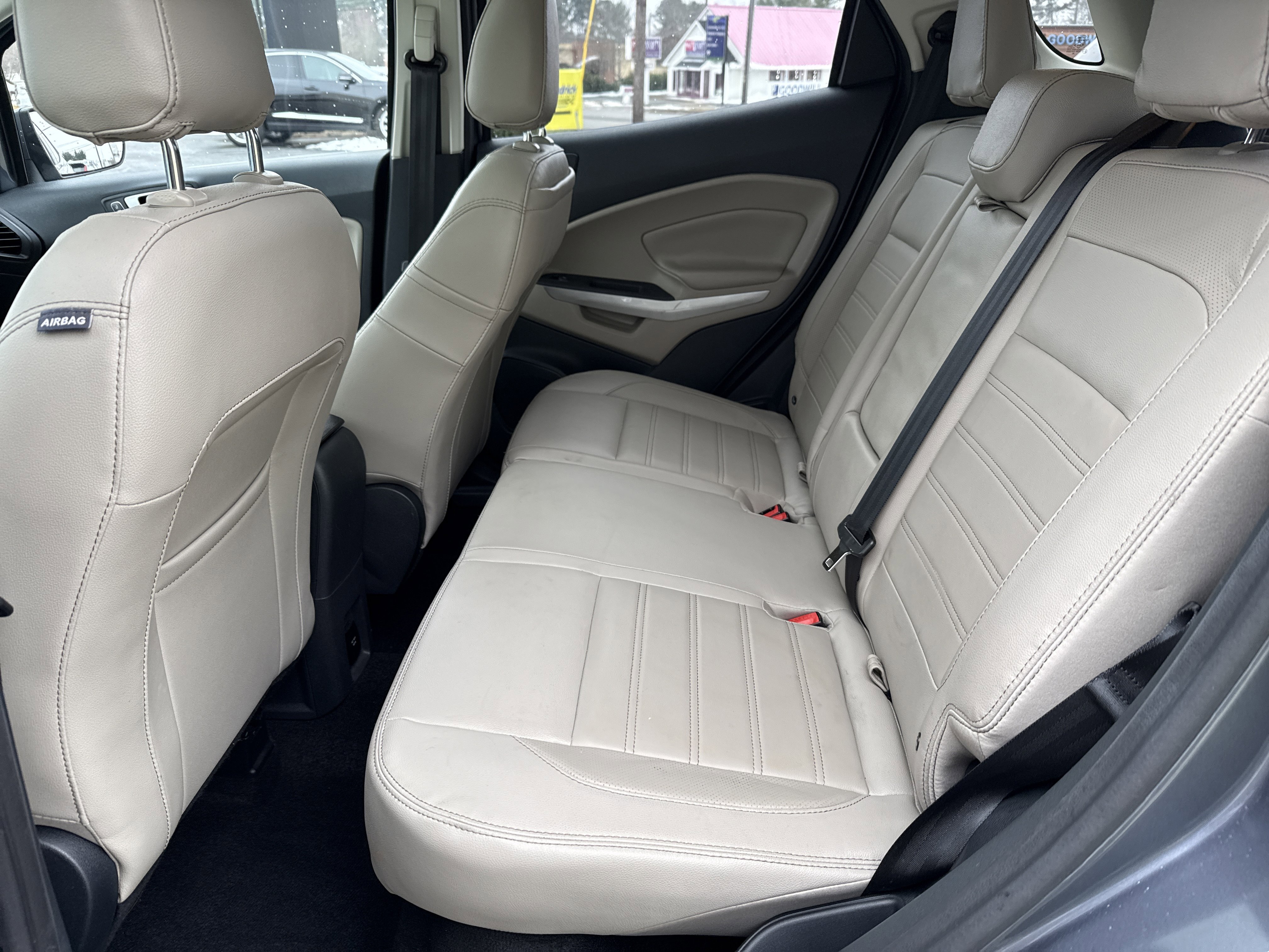 Used 2018 Ford EcoSport Titanium image 31