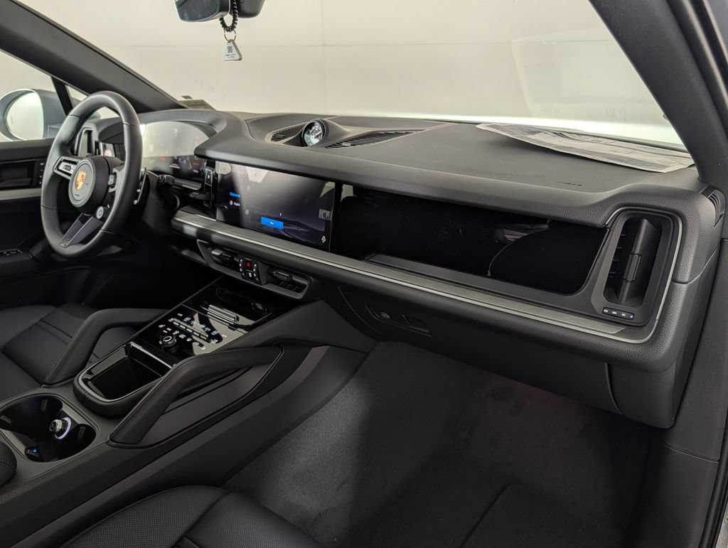 New 2026 Porsche Cayenne Coupe AWD/4WD image 19