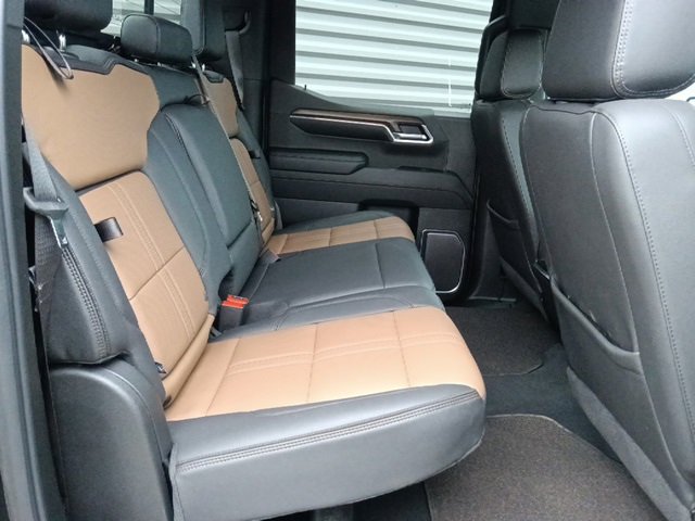 Used 2024 Chevrolet Silverado 1500 High Country w/ Technology Package image 31