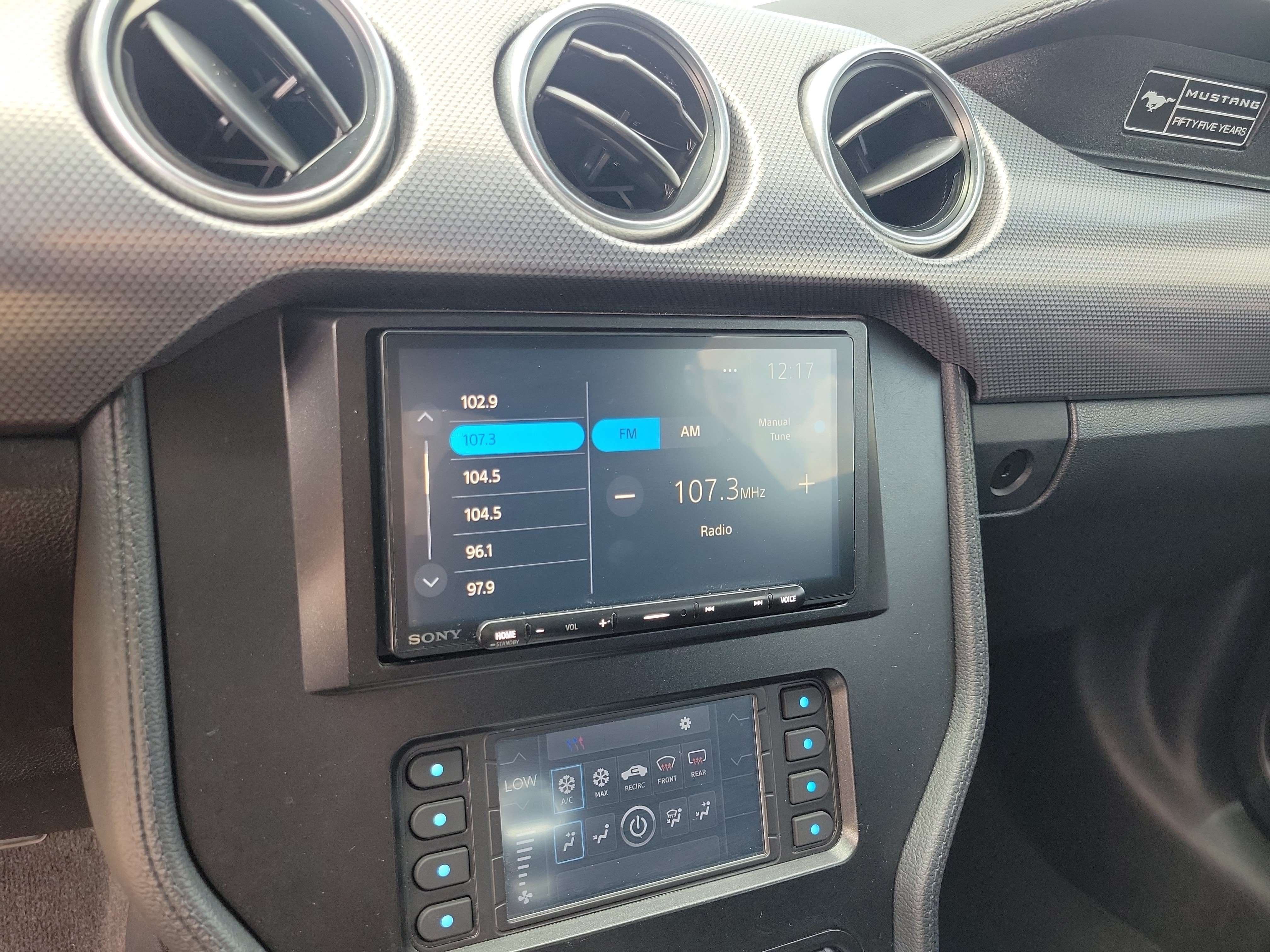 Used 2020 Ford Mustang GT w/ Black Accent Package RWD image 18