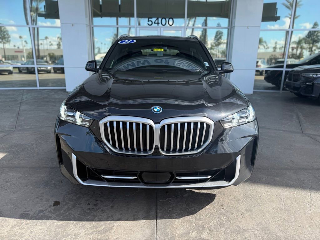 Used 2024 BMW X5 xDrive50e w/ Premium Package image 2