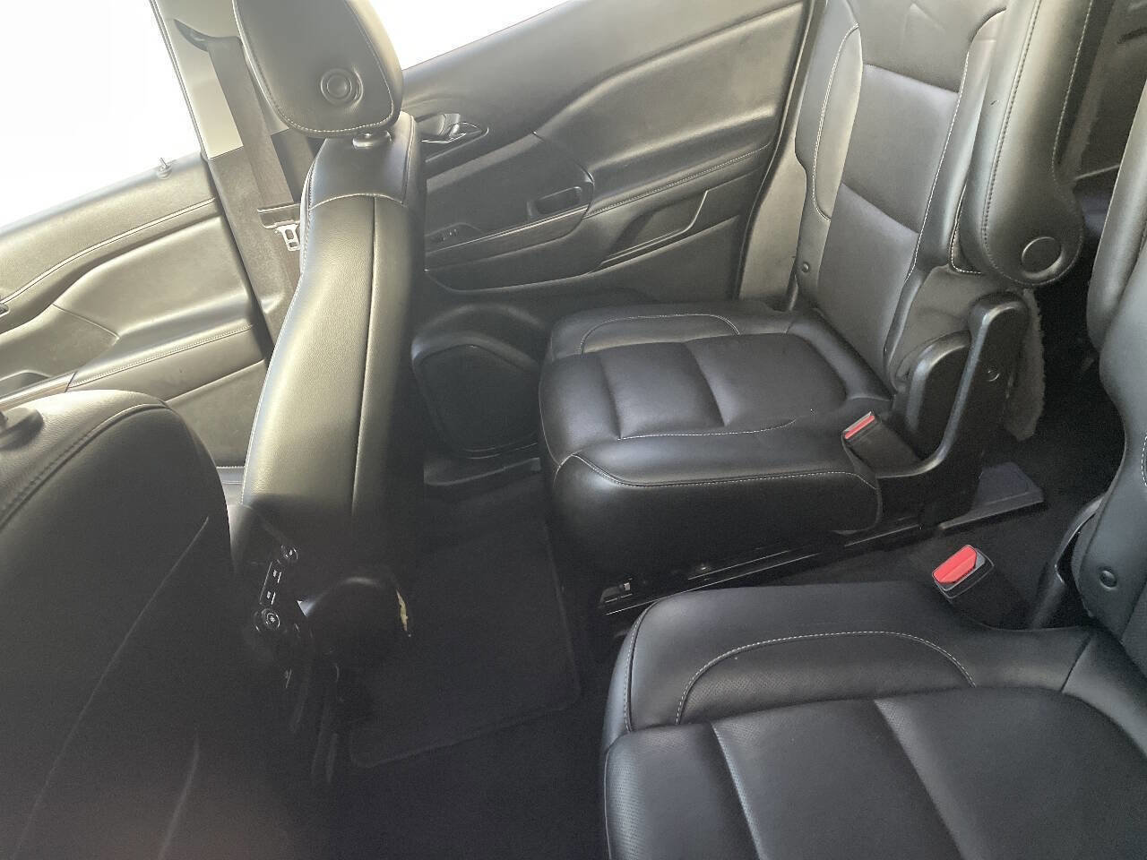 Used 2019 GMC Acadia SLT image 5