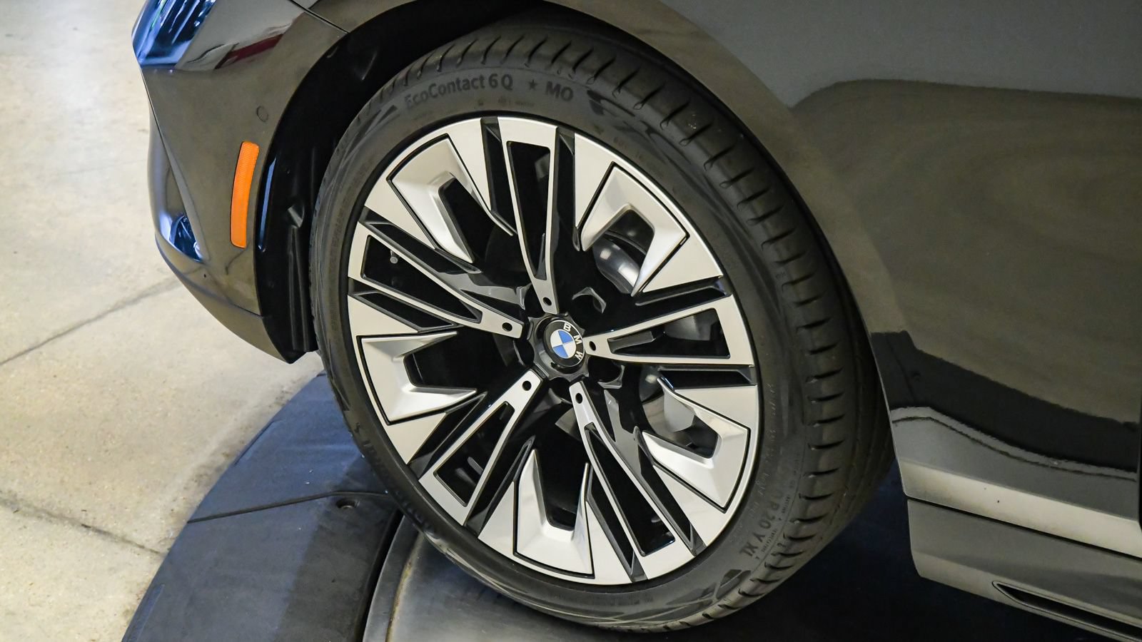 Used 2026 BMW 530i RWD image 10