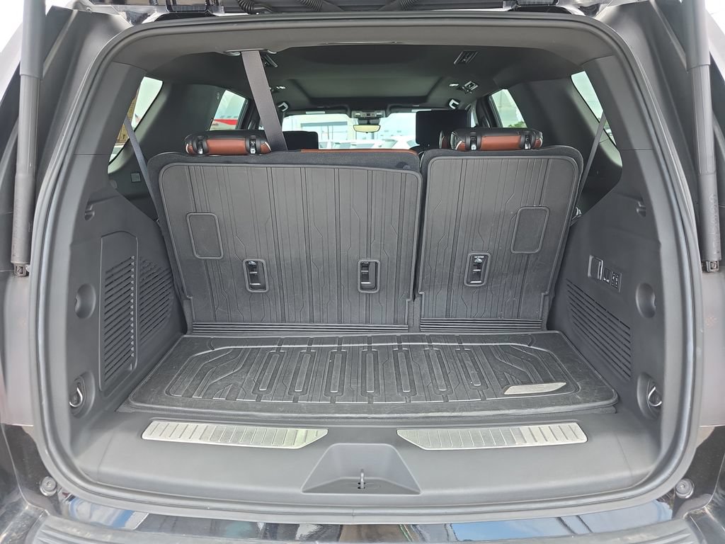 Used 2023 GMC Yukon Denali Ultimate AWD/4WD image 35