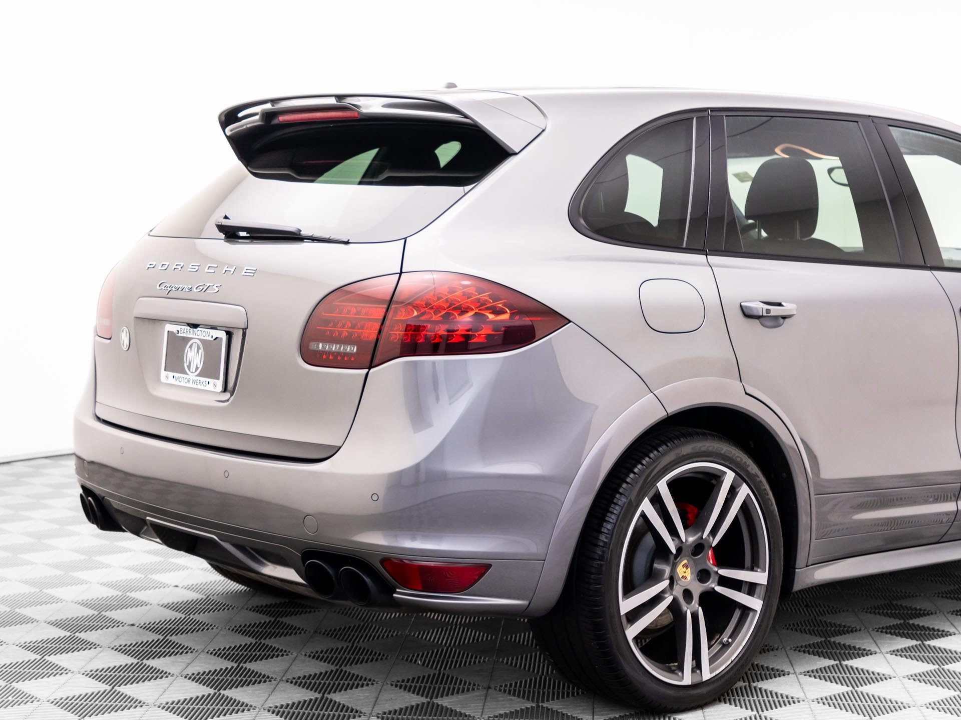 Used 2014 Porsche Cayenne GTS AWD/4WD image 36