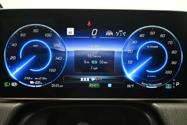 Used 2023 Mercedes-Benz EQE 500 4MATIC Sedan w/ Pinnacle Trim Package image 16