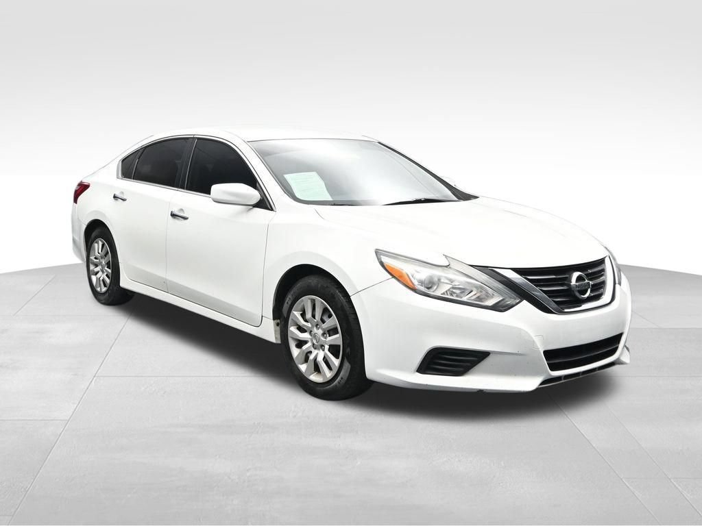 Used 2017 Nissan Altima 2.5 S w/ Power Driver Seat Package FWD image 7