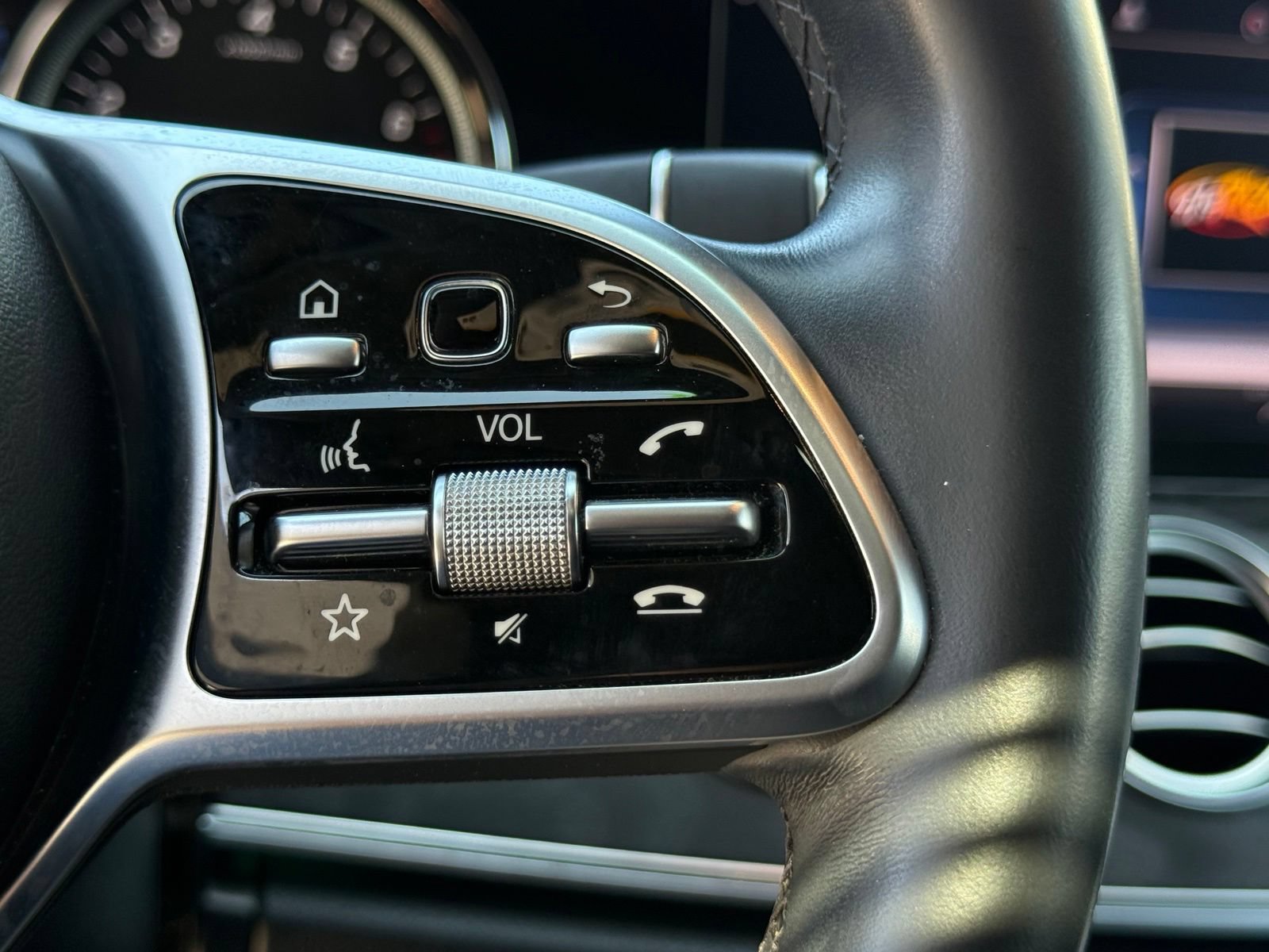 Used 2019 Mercedes-Benz E 300 image 30